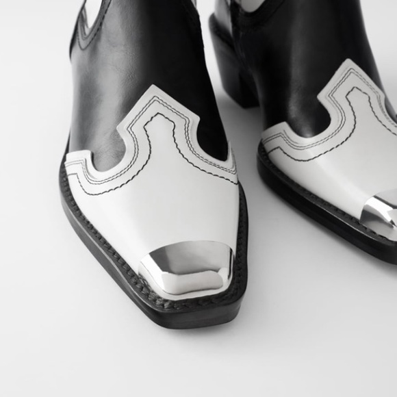 Zara black & white pieced leather cowboy boots - Picture 2 of 8